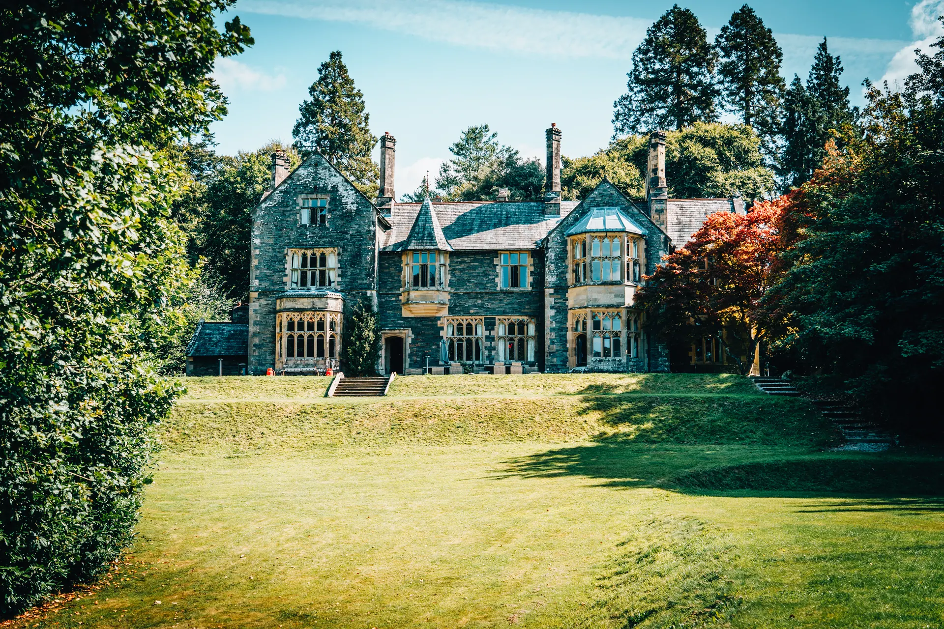 Lakeside Lodge 2