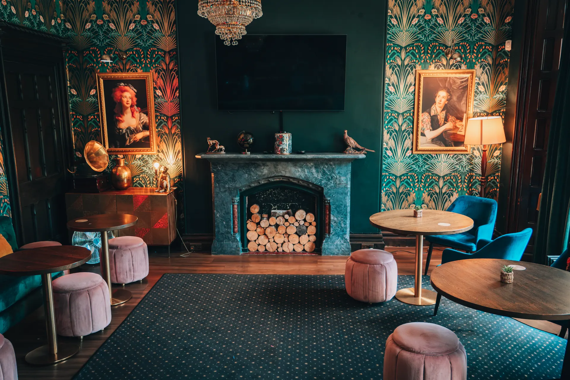 Lakeside Lodge 9